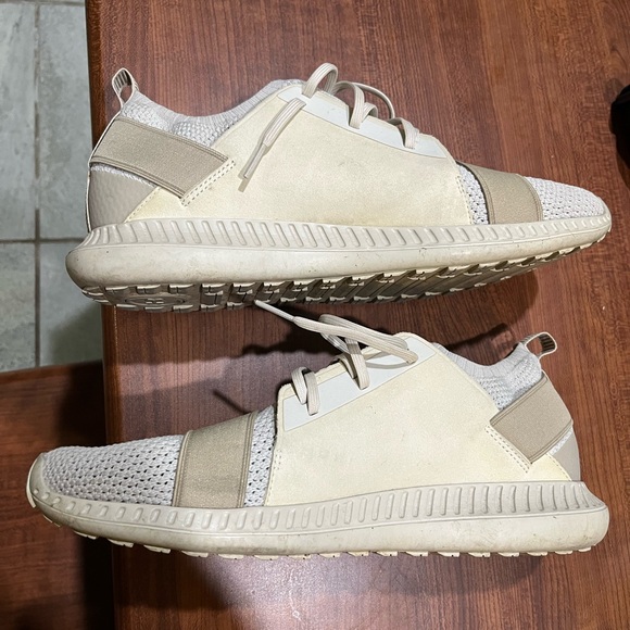 Mens Under Armour shoes size 11 - Picture 2 of 4